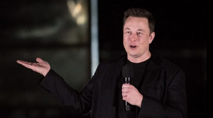 Elon Musk “Tesla” zavodunun açılış mərasimində rəqs edib