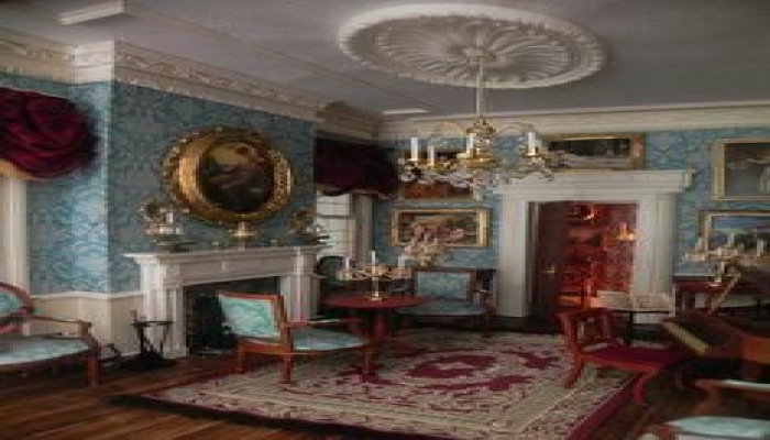 Dünyanın ən varlı adamı rekord qiymətə 83 illik evi aldı