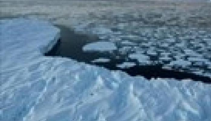 NASA Antarktidadakı buzlağın üzərində nəhəng dәlik aşkar edib