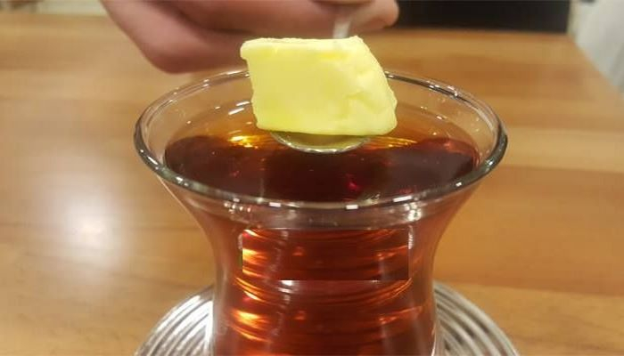 Yeməkdən sonra yağlı çay  için - Türkiyəli dieotoloq açıqladı