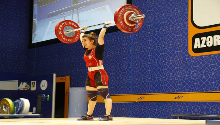 Gənc ağır atletlərin Azərbaycan birinciliyinə start verilib
