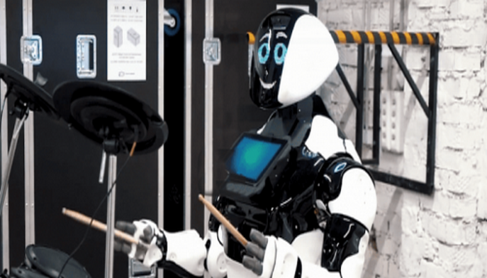 В Перми создали первую в России рок-группу роботов.