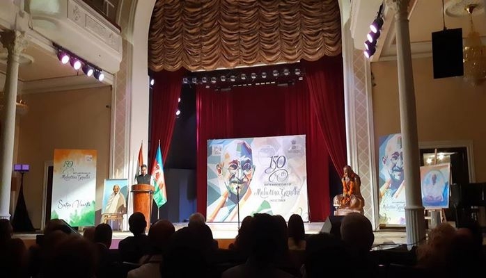 В Баку отметили 150-летие Махатмы Ганди
