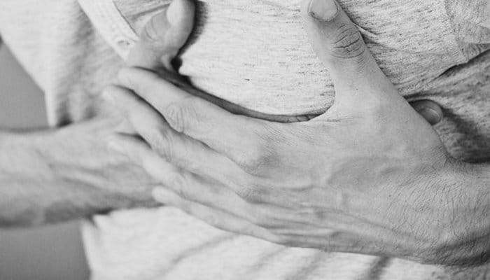 Koronavirus hətta sağlam insanlarda da ürək xəstəliyinə səbəb ola bilər