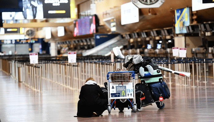 Dünya şəhərlərinin boş qalan aeroportlarından fotolar