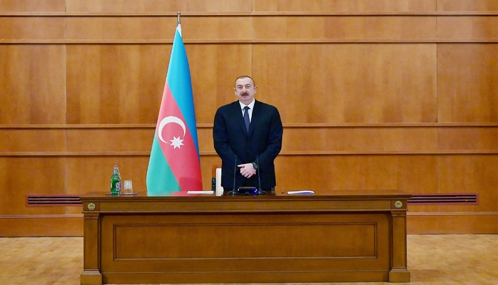 Президент Ильхам Алиев встретился с семьями шехидов