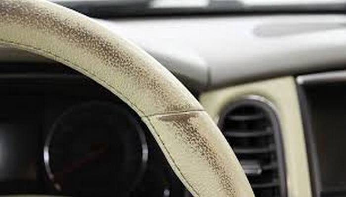 Как быстро и своими руками избавиться от потертостей на коже и велюре в салоне авто