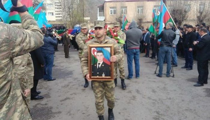 В Дашкесане проходят похороны погибшего под лавиной солдата