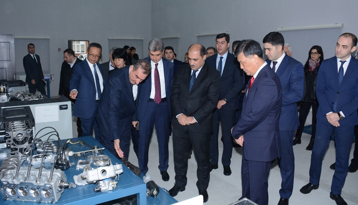 Peşə təhsili üçün Çindən yeni avadanlıqlar gətirilib