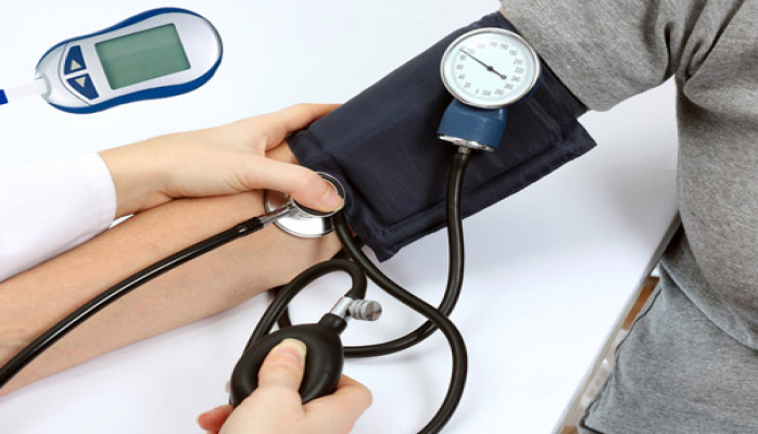 Yüksək təzyiqdən əziyyət çəkənlərə 8 sadə məsləhət