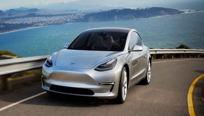 “Tesla”nın yeni texnologiyası: elektromobil cəmi 15 dəqiqəyə enerji yığacaq