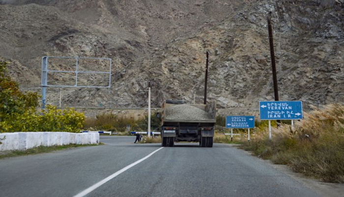 Rusiya yük maşınlarının Ermənistana hərəkəti dayandırıldı - İran rəsmisi