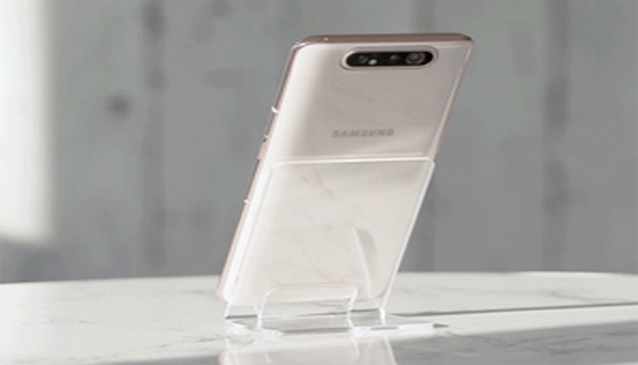 “Samsung” şirkəti fırlanan kameraya malik “Galaxy A80” smartfonunu təqdim edib