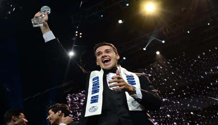 Dünyanın ən yaraşıqlı kişisi seçildi: dahilərin IQ-nə sahibdir