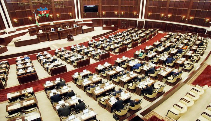 Парламент Азербайджана обсудит новые законопроекты