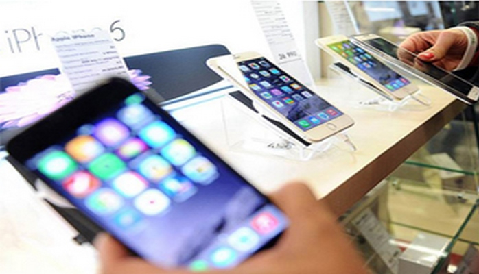 Dünyada smartfonların satışı azalmağa başlayıb