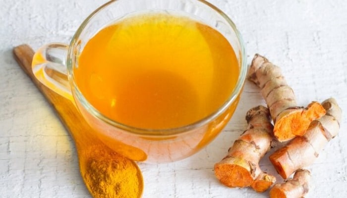 Медики назвали препятствующий поражению легких напиток