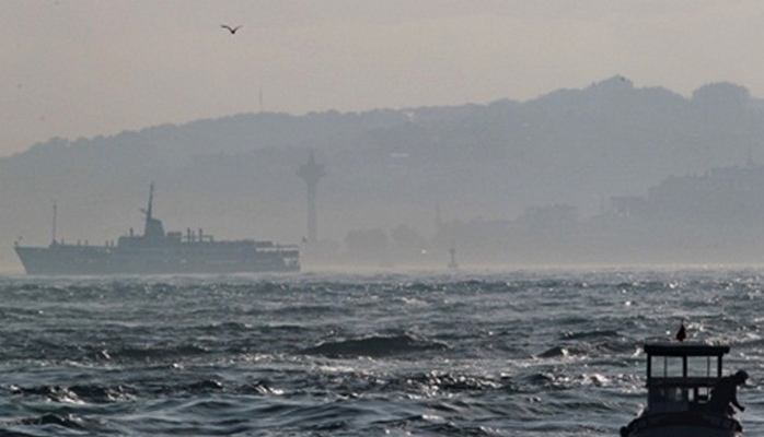 Сильный туман в Стамбуле привел к отмене морских рейсов