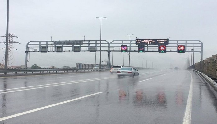 На автомагистралях Баку отменили ограничения скорости движения