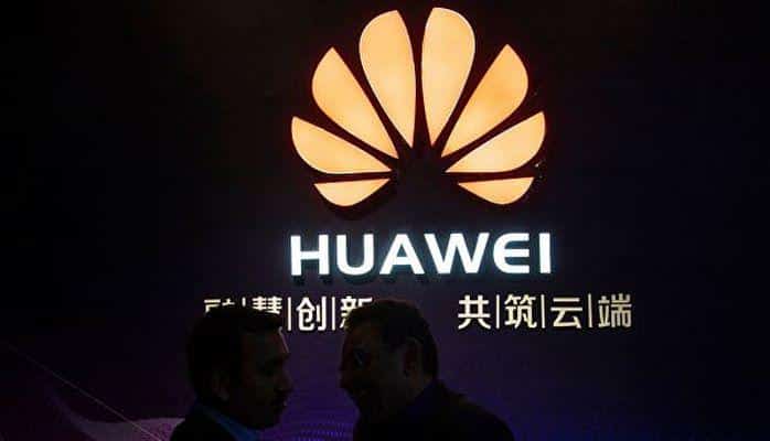 Huawei презентовала смартфон Mate X со складывающимся экраном