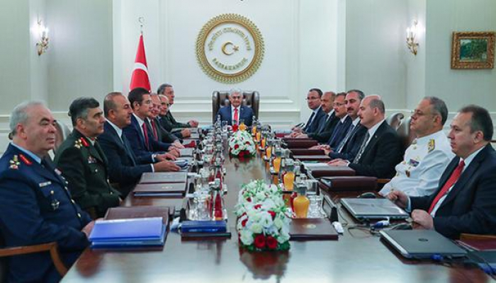 Türkiyə ordusunda narazılıq: 5 general istefa verdi