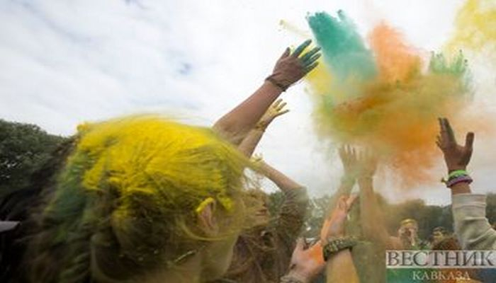 "Фестиваль красок" состоится вечером в Майском