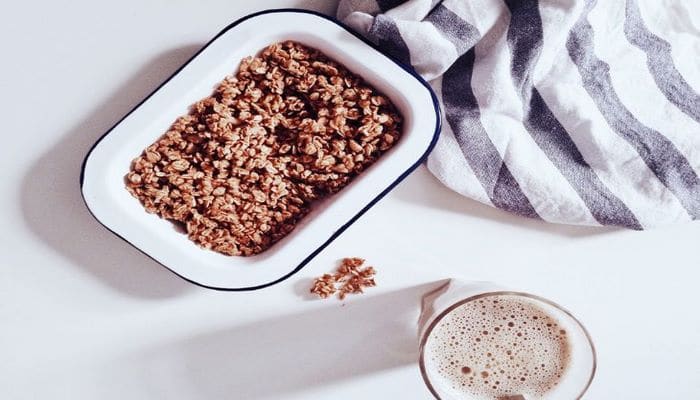 Диетологи назвали перекусы, от которых худеющим лучше отказаться