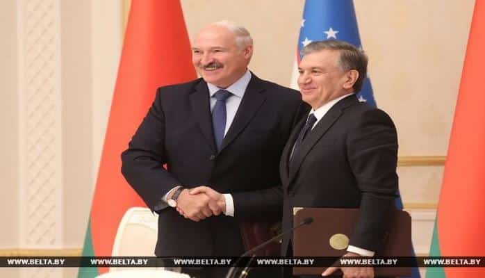 Беларусь и Узбекистан подписали 16 документов по итогам переговоров Лукашенко и Мирзиеева