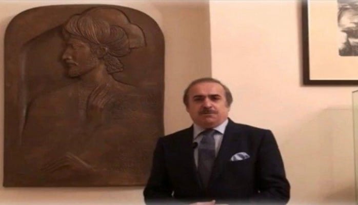 Надгробный барельеф Насими передан Литературному музею Азербайджана