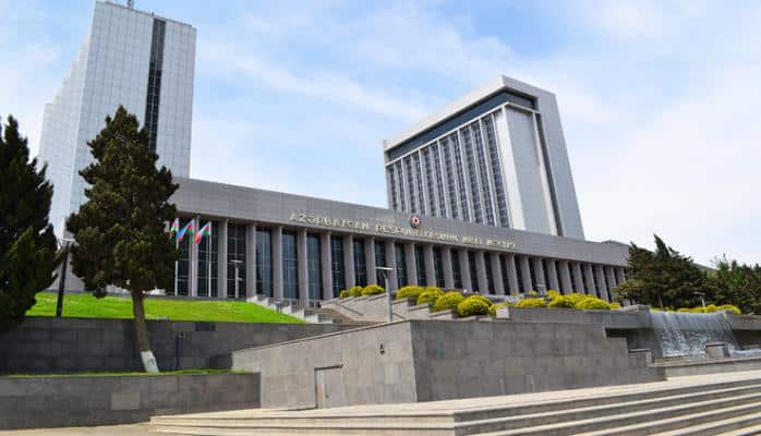 Парламент Азербайджана сегодня рассмотрит 22 вопроса