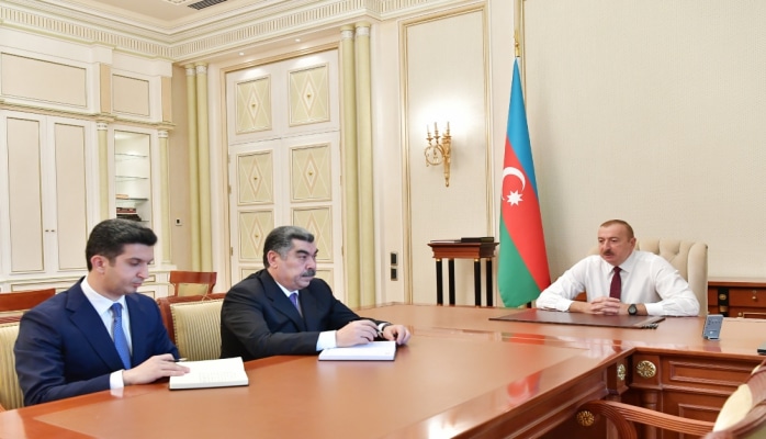 İlham Əliyev yeni təyin etdiyi icra başçıları ilə görüşdü