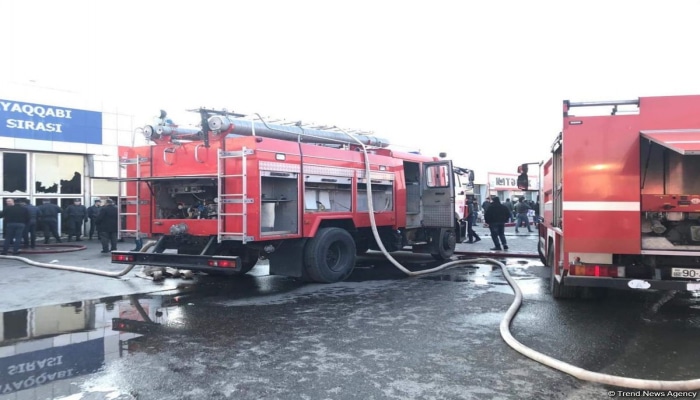 В т/ц "Садарак" в Баку сгорело 28 магазинов
