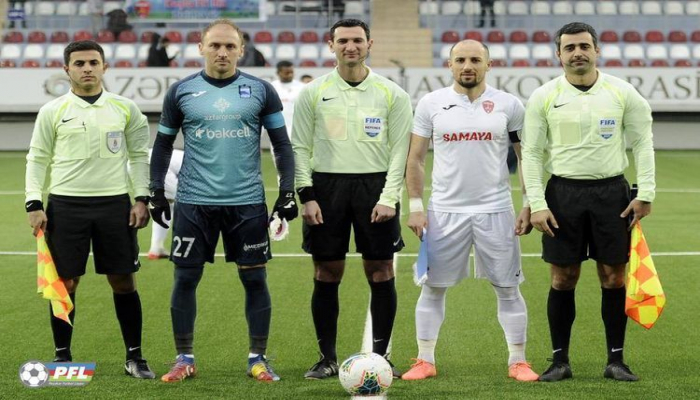 В Азербайджане арбитры будут выходить на поле в медицинских масках