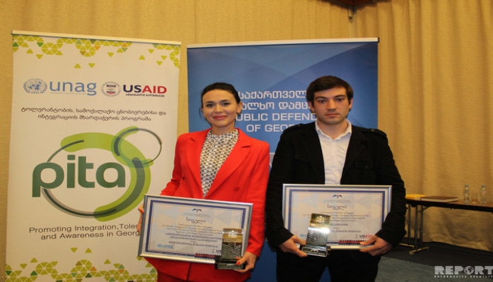 Gürcüstan ombudsmanı azərbaycanlı gəncləri mükafatlandırıb