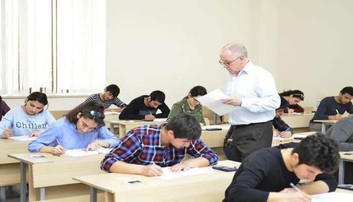 Azərbaycan universitetlərində zəng sistemi ləğv olunsa...