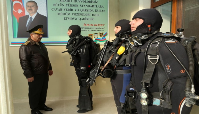 Zakir Həsənov yeni hərbi qurğuların açılışında 