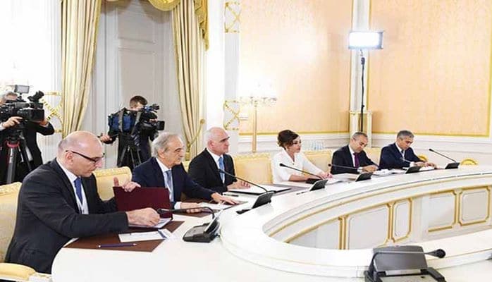 Mehriban Əliyeva: "Azərbaycanda rus dilinə böyük hörmətlə yanaşırlar"