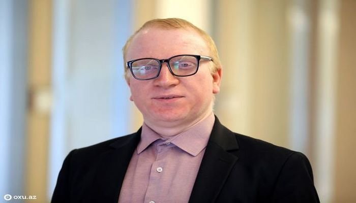 Azərbaycanlı professor görmür, amma xaricdə üç universitet bitirib