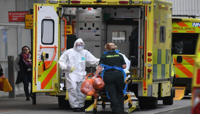 ABŞ-da koronavirusa yoluxanların sayı 800 mini ötdü