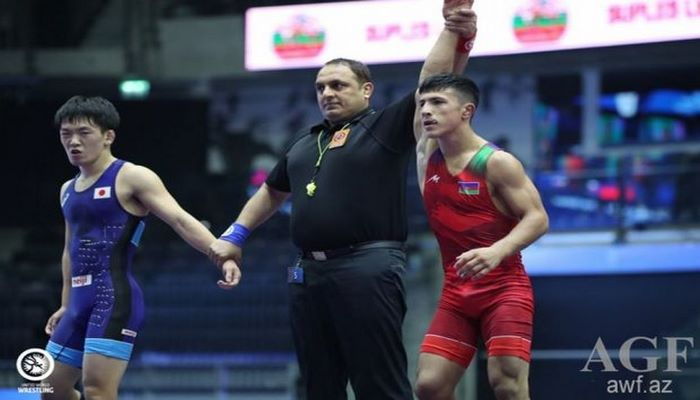 Güləşçimiz gümüş medal qazandı