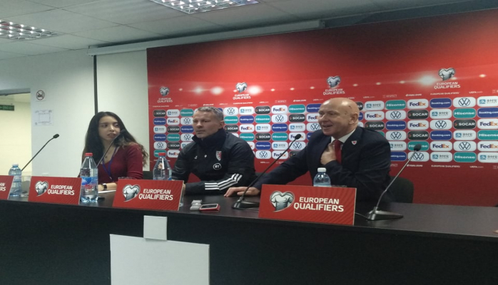 Azərbaycanlı tərcüməçi mətbuat konfransından çıxarıldı — Beyli tanımayıb