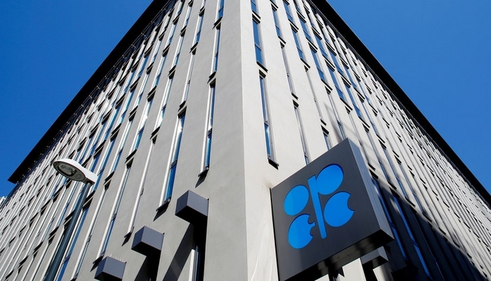 Страны ОПЕК+ заключили сделку о сокращении добычи нефти