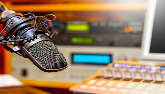 Две компании подали документы на конкурс по открытию в Азербайджане нового радио