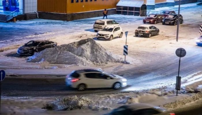 Эксперты рассказали о правилах управления автомобилем в заносе