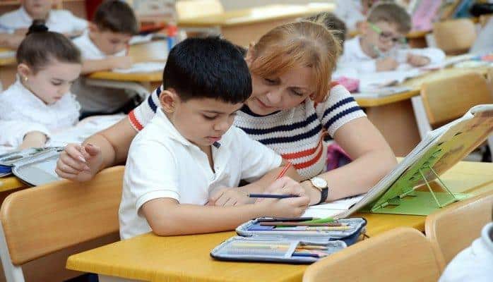Управление образования Баку обнародовало число первоклашек