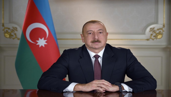 Президент Ильхам Алиев освободил от должности главу ИВ Нефтчалинского района