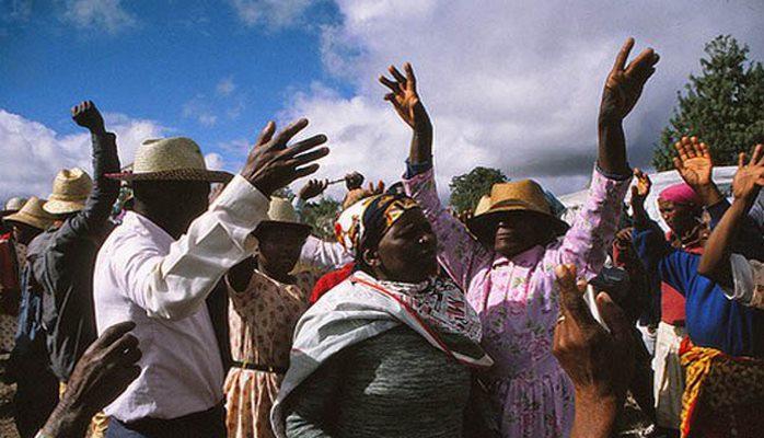 Dünyanın müxtəlif bölgələrində bir-birindən fərqli və qəribə adətlər mövcuddur