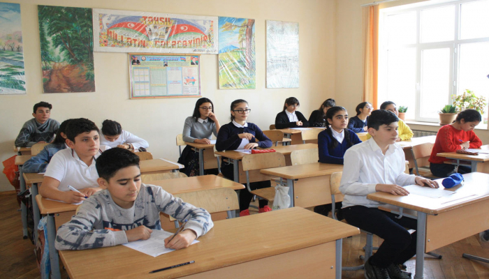 В Азербайджане свыше 56 тыс. учащихся хотят сменить школу