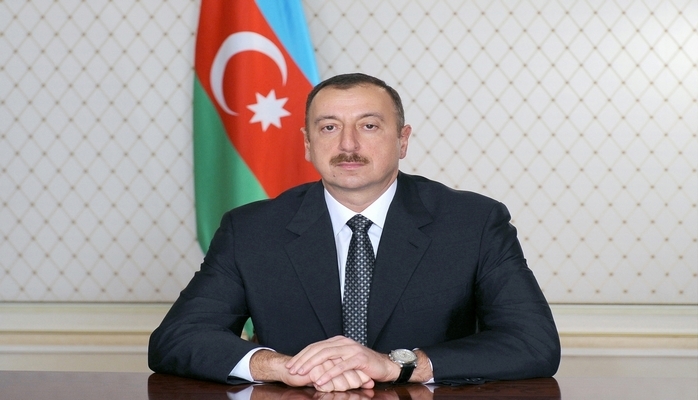 Президент Ильхам Алиев поздравил сотрудников и ветеранов органов прокуратуры