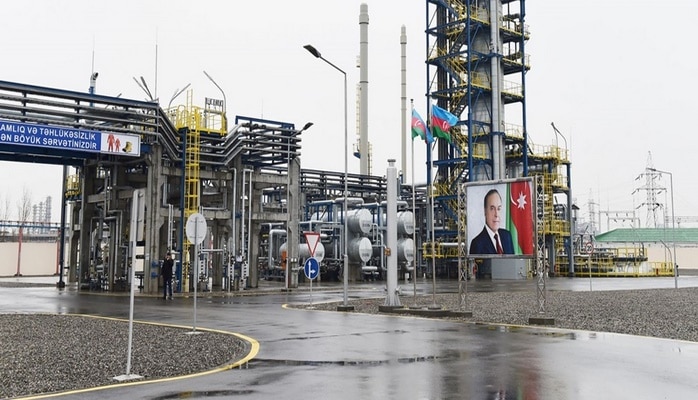 Bakının neft emalı zavodu işini dayandırıb